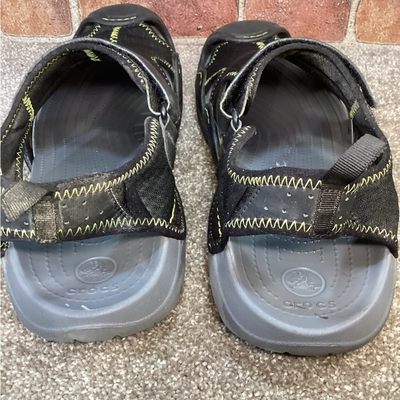 Sandals_&_Flip_Flops
